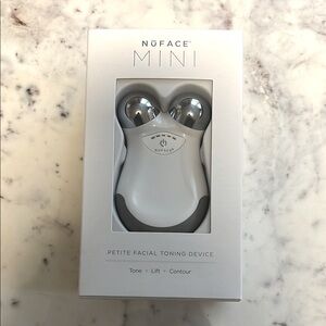 NuFace Mini facial toning device